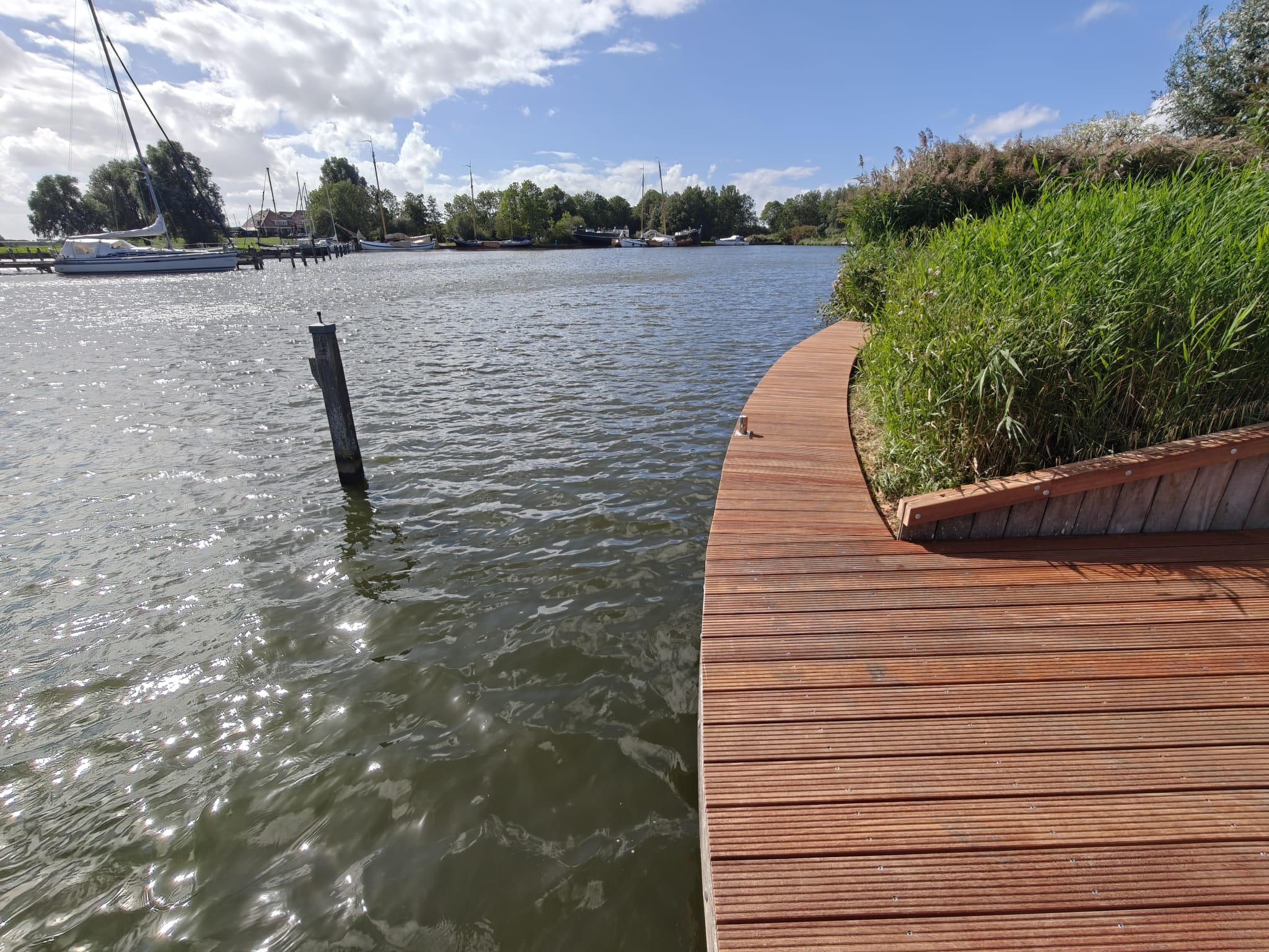 Vlonder vernieuwd aan het water — foto 10
